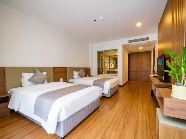 Hotel Gia Ninh 3*