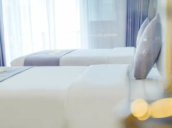 Hotel Gia Ninh 3*