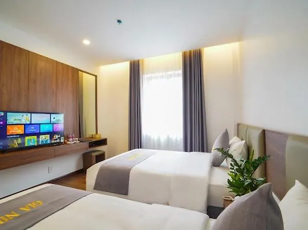 Hotel Gia Ninh 3*